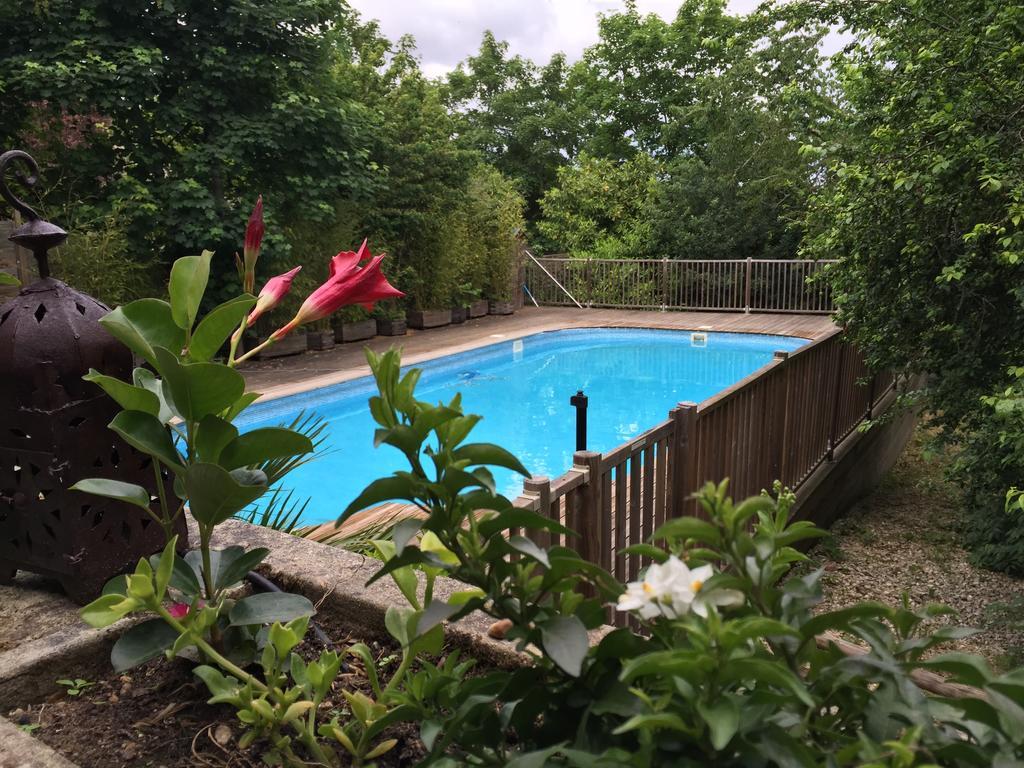 Domaine Des Deux Cedres Bed & Breakfast Gauriac Exterior photo